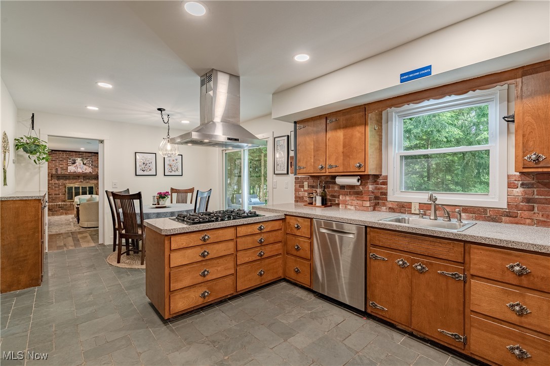 4484 Ranchwood Road Akron, OH 44333 - Photo 12 of 48