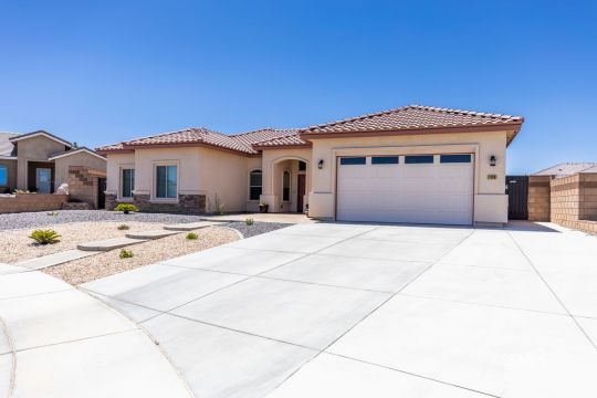 109 Rainshadow Court Ridgecrest, CA 93555 - Photo 2 of 44 Gallery Image 2