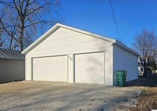 $162,500 | 1520 Spruce Street, Quincy, IL 62301