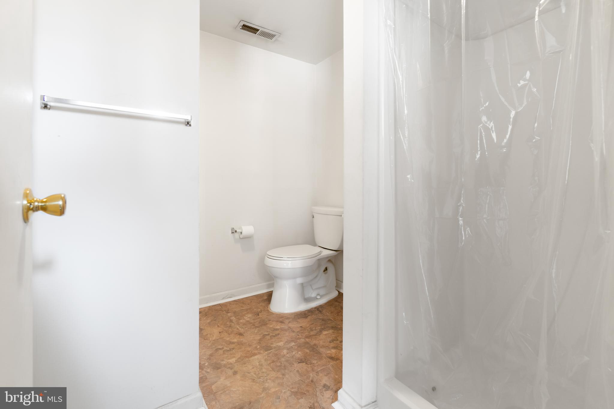 22 Cordrey Road Newark, DE 19713 - Photo 16 of 21 Lower Bathroom