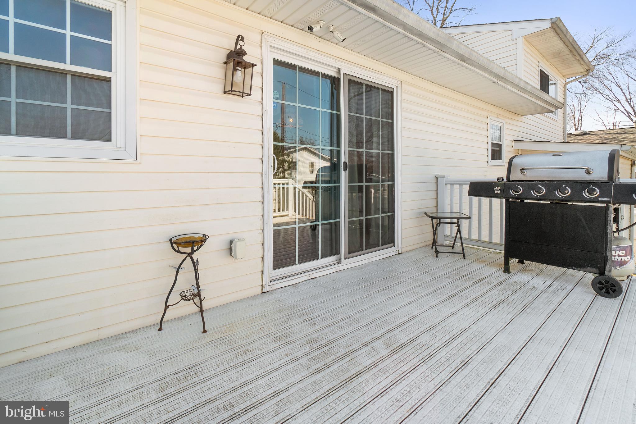 22 Cordrey Road Newark, DE 19713 - Photo 19 of 21 Back Deck