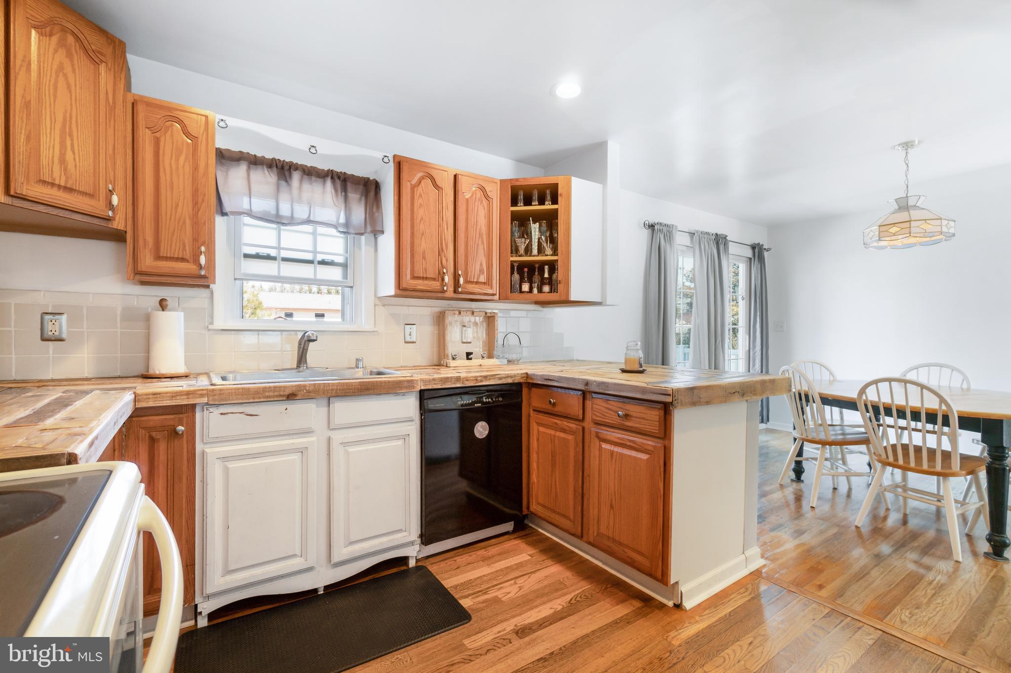 22 Cordrey Road Newark, DE 19713 - Photo 6 of 21 Kitchen