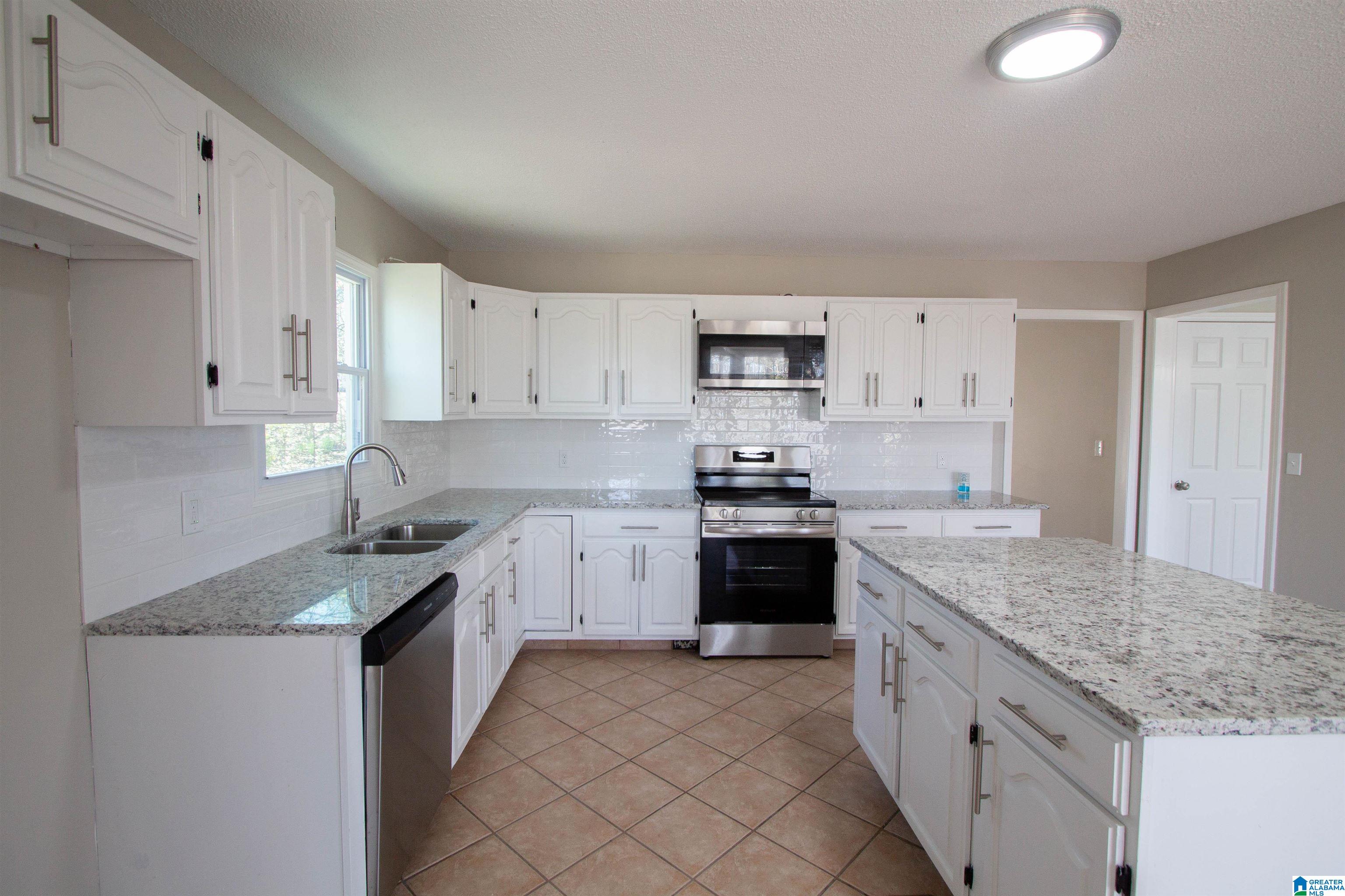 116 Lighthouse Drive Alabaster, AL 35007 - Photo 12 of 66