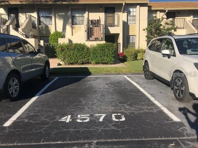 $3,100 | 4570 Weybridge, Unit 32, Sarasota, FL 34235