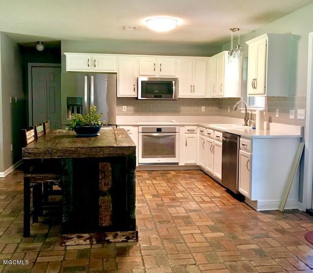 20706 Mennonite Road Gulfport, MS 39503 - Photo 11 of 55 Kitchen