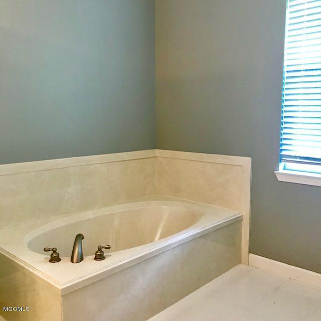 20706 Mennonite Road Gulfport, MS 39503 - Photo 23 of 55 Master Bath