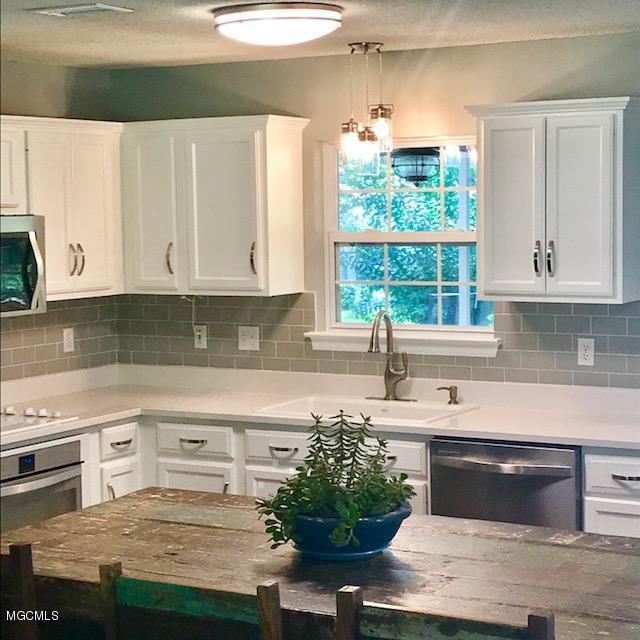 20706 Mennonite Road Gulfport, MS 39503 - Photo 3 of 55 Kitchen