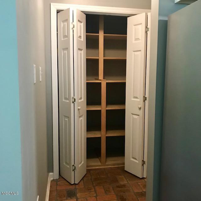 20706 Mennonite Road Gulfport, MS 39503 - Photo 37 of 55 Kitchen Pantry
