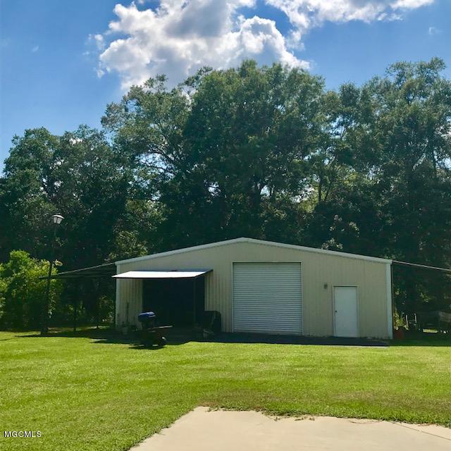 20706 Mennonite Road Gulfport, MS 39503 - Photo 38 of 55 Barn/Workshop/Shed