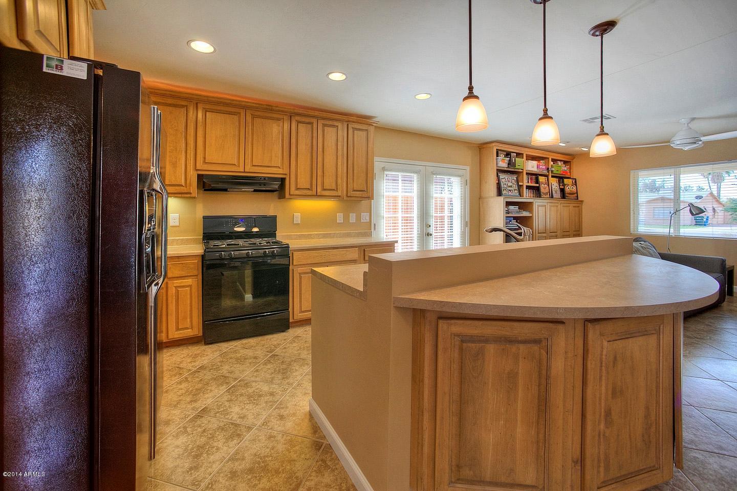 2855 North Greenfield Road Phoenix, AZ 85006 - Photo 6 of 15 Kitchen
