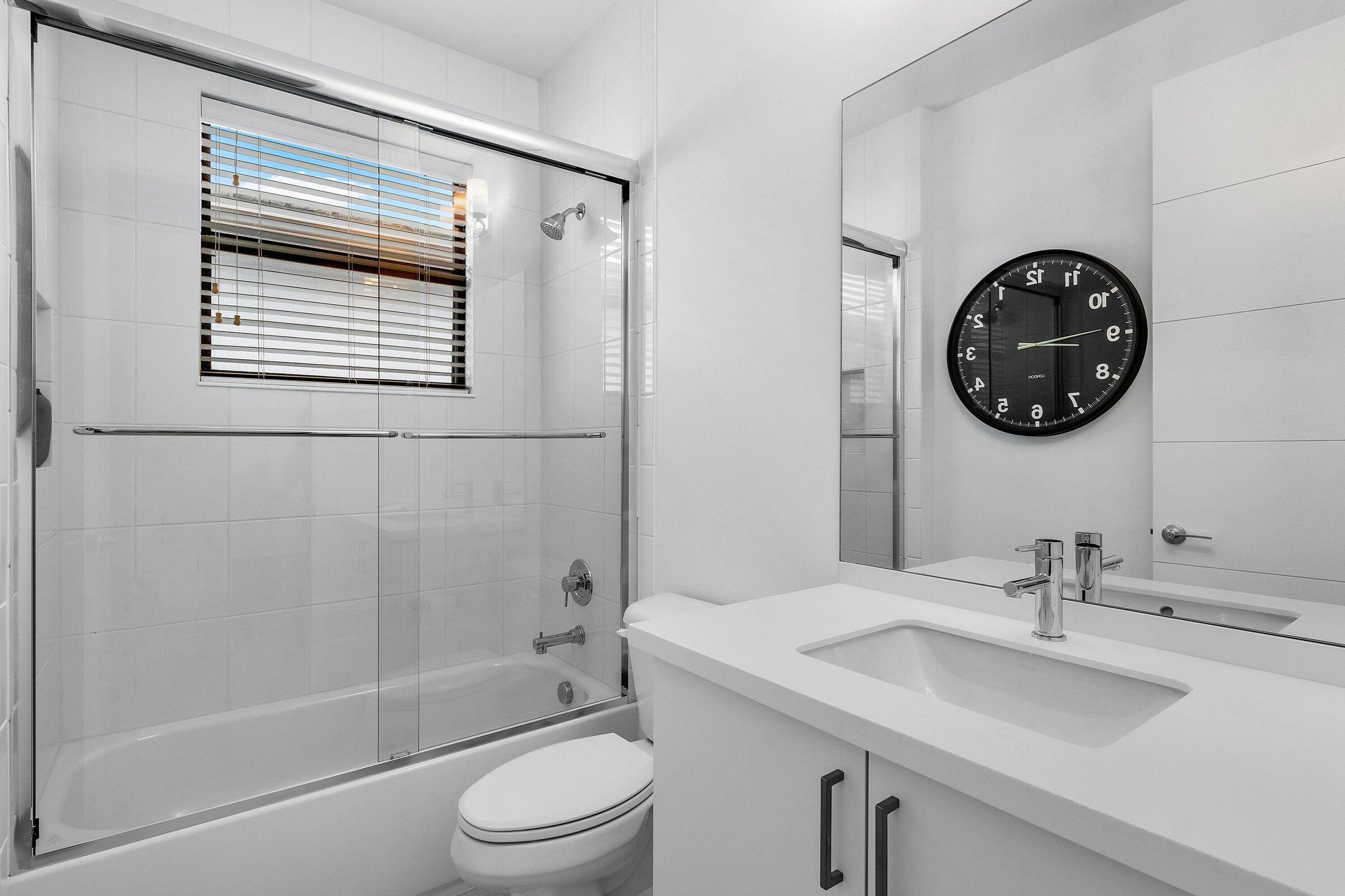 8227 Oceanus Drive Boca Raton, FL 33496 - Photo 3 of 55 20240307022801142345000000-o