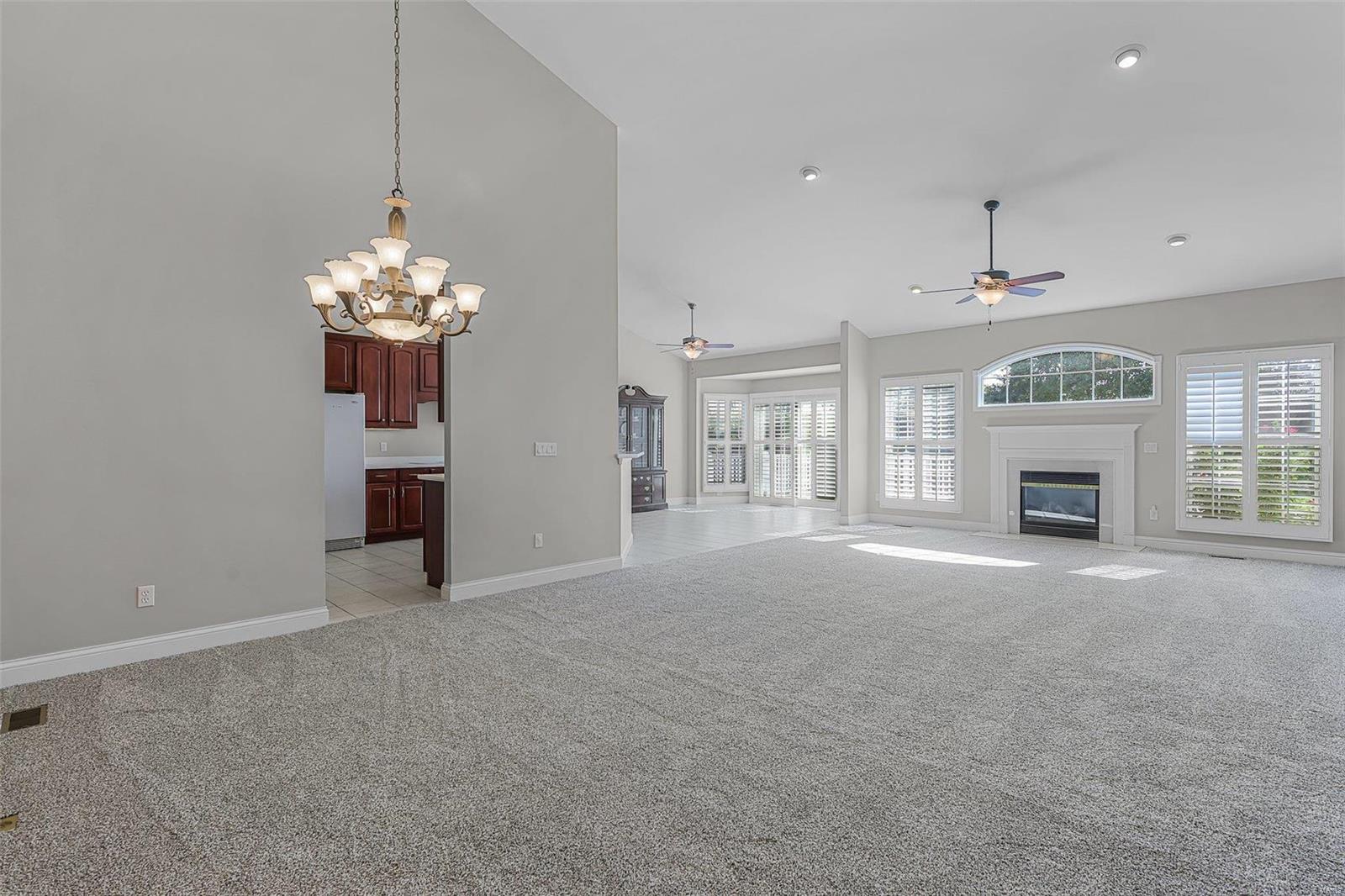 10186 Tanbridge Road St. Louis, MO 63128 - Photo 3 of 23 Gallery Image 3