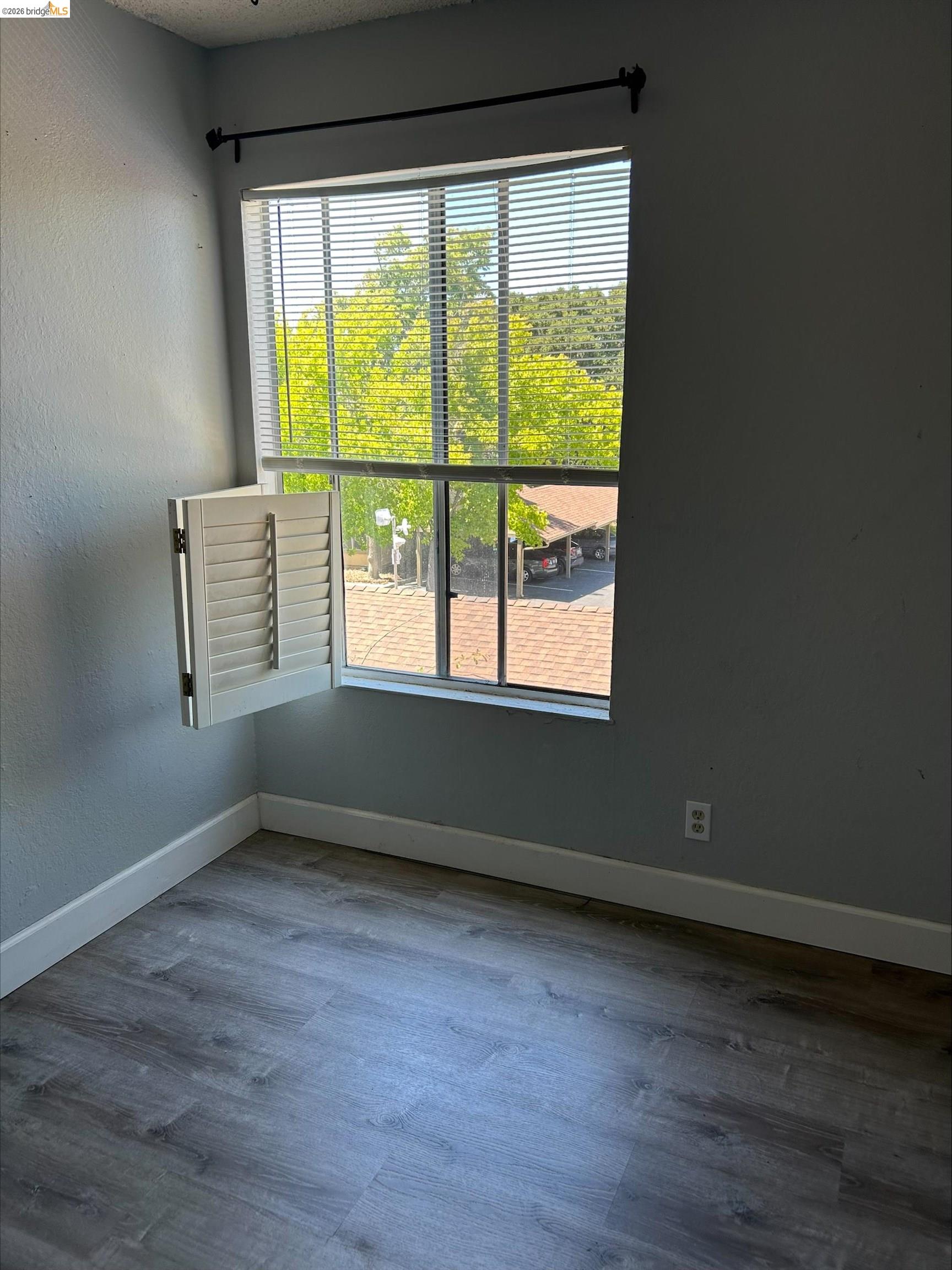 5313 Ridgeview Circle, Unit 4 El Sobrante, CA 94803 - Photo 6 of 31
