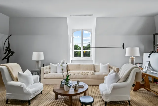 $25,500,000 | 104 Dans Highway, New Canaan, CT 06840