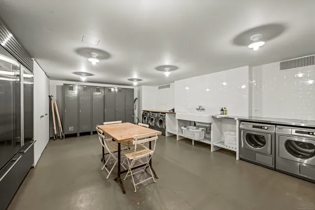 $25,500,000 | 104 Dans Highway, New Canaan, CT 06840