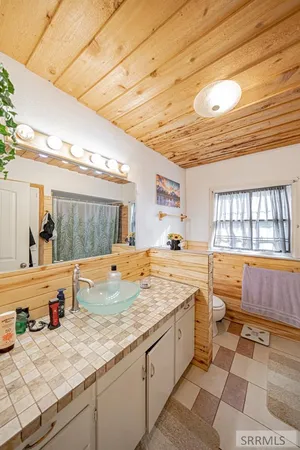 $325,000 | 2406 North Ammon Road, Idaho Falls, ID 83401