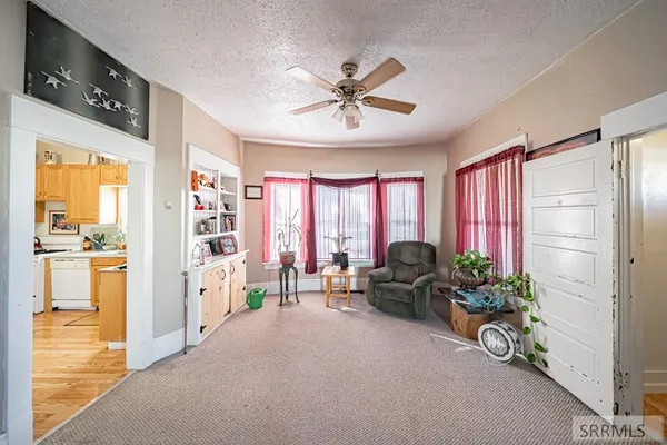 $325,000 | 2406 North Ammon Road, Idaho Falls, ID 83401