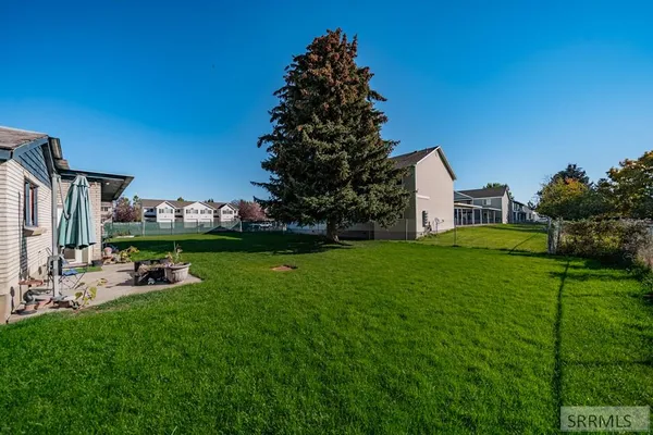 $325,000 | 2406 North Ammon Road, Idaho Falls, ID 83401