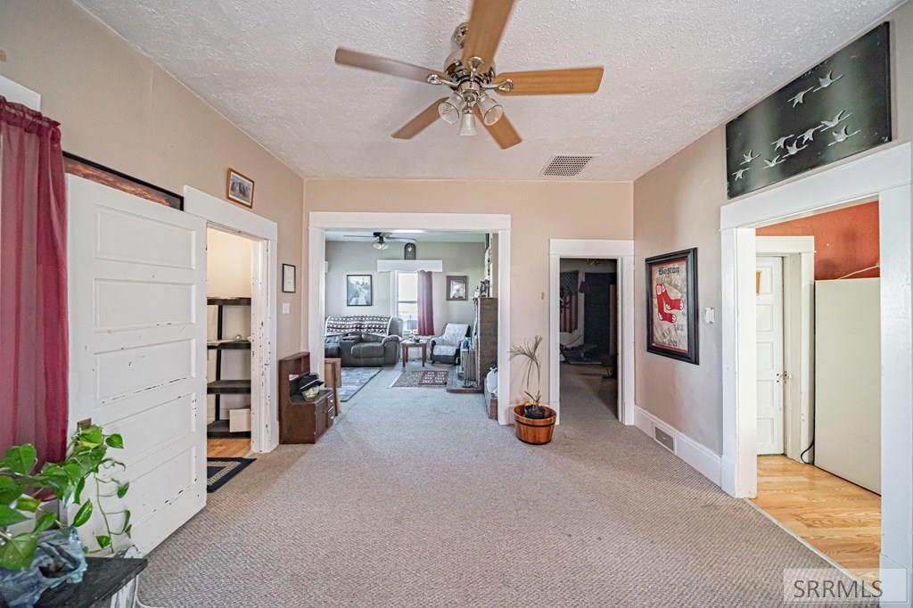 2406 North Ammon Road Idaho Falls, ID 83401 - Photo 6 of 47