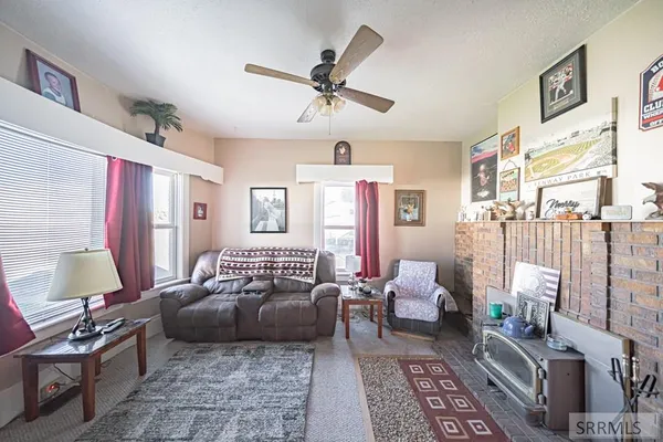 $325,000 | 2406 North Ammon Road, Idaho Falls, ID 83401