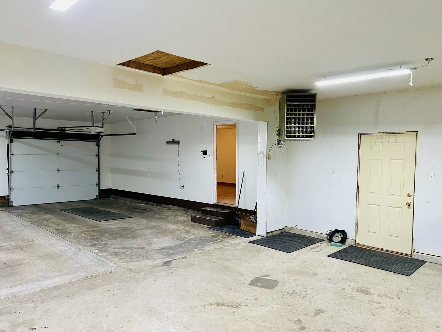 316 Erickson Road Rochelle, IL 61068 - Photo 15 of 17 a view of a garage