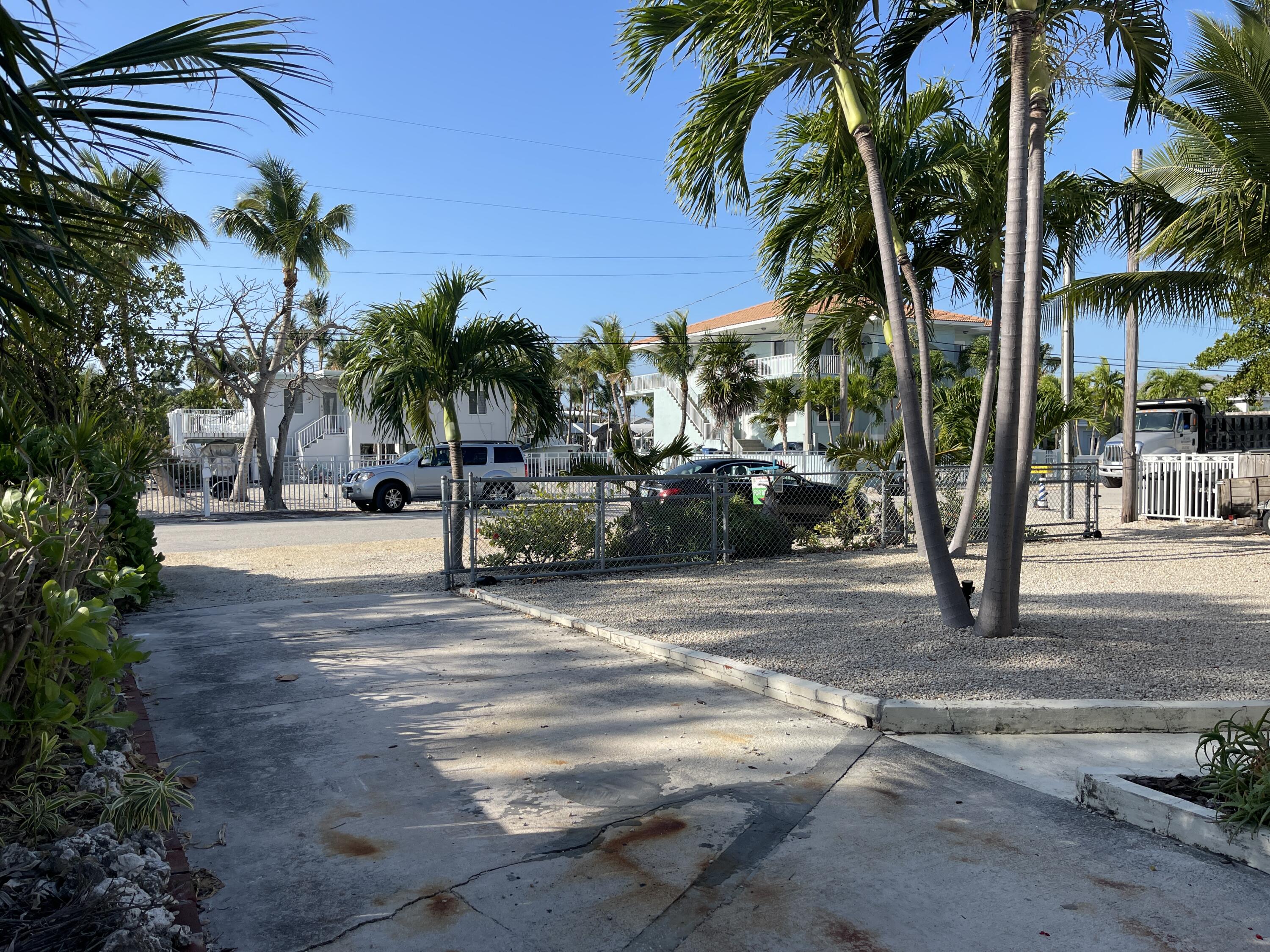 64 Seagate Boulevard Key Largo, FL 33037 - Photo 11 of 44 front patio