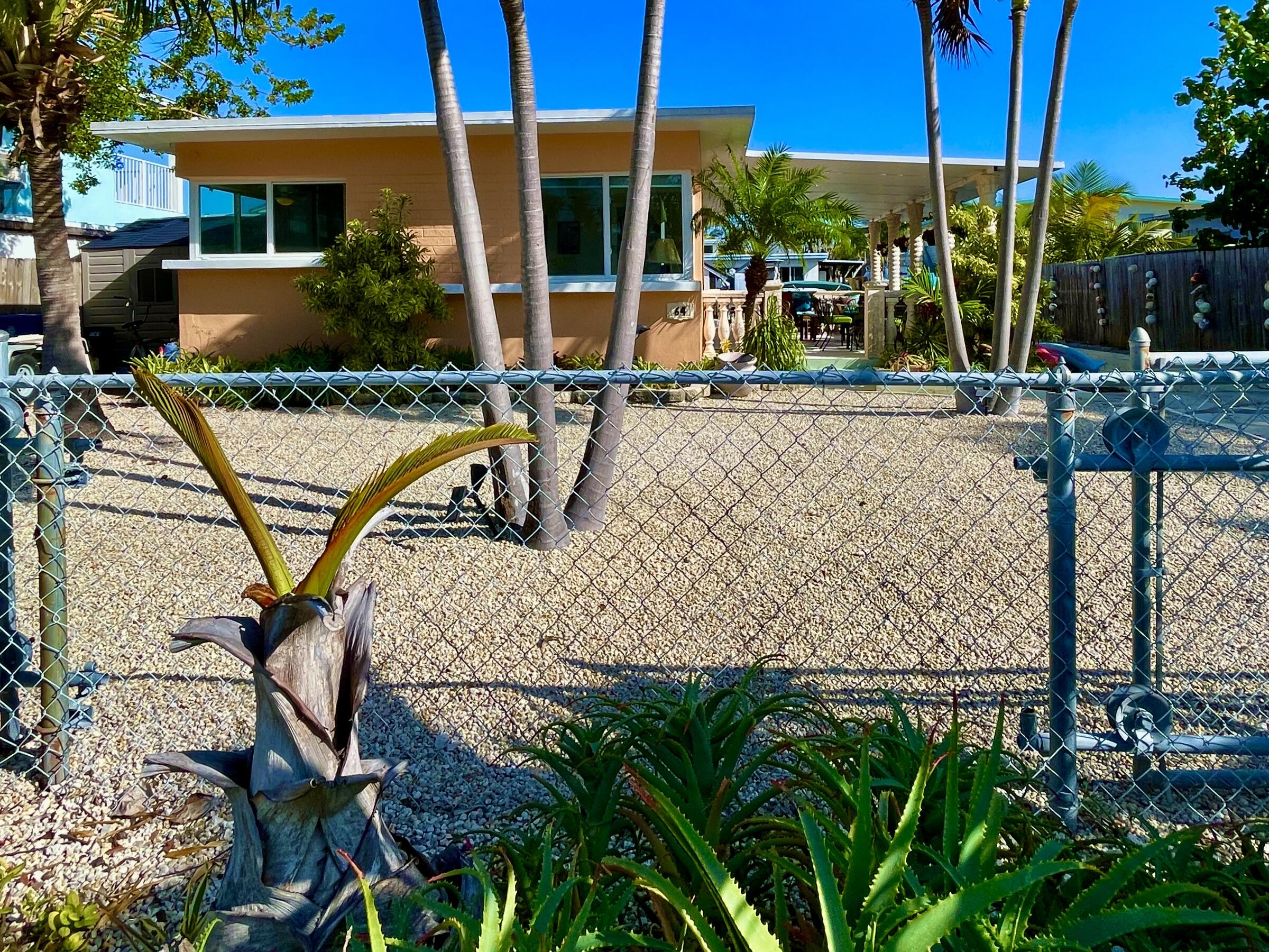 64 Seagate Boulevard Key Largo, FL 33037 - Photo 2 of 44 IMG_1926