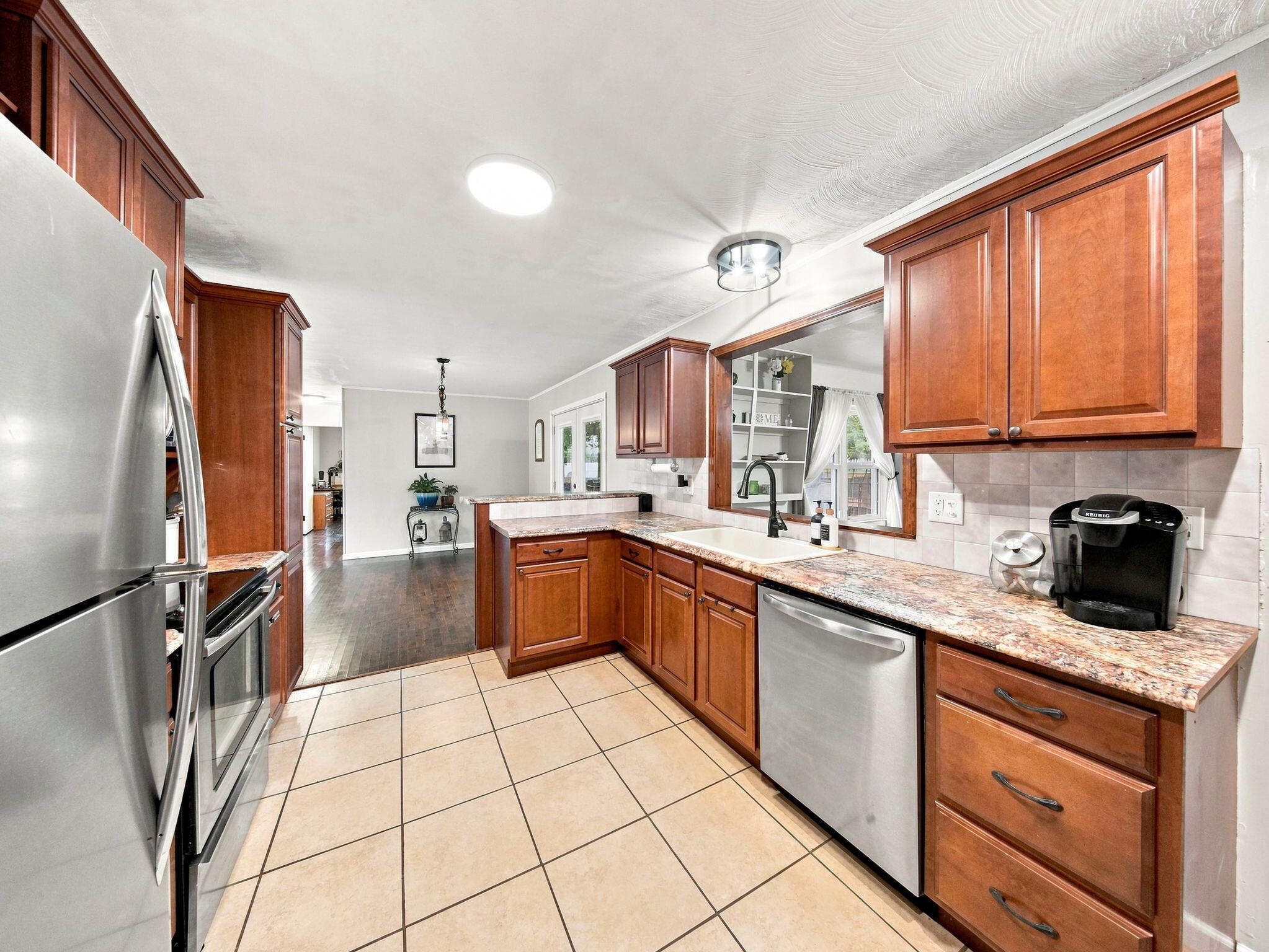 105 East Meadowbrook Road Clever, MO 65631 - Photo 10 of 47 20-web-or-mls-kitchen 3