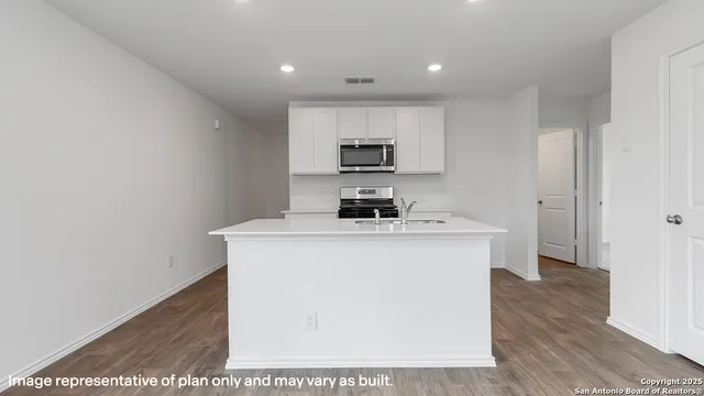 $250,610 | 15507 Mint Patch Meadow, Von Ormy, TX 78073