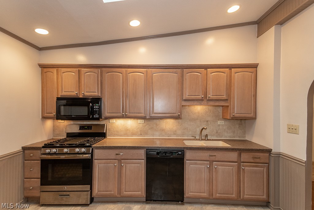 6371 Springwood Road Parma Heights, OH 44130 - Photo 5 of 27 Gallery Image 5