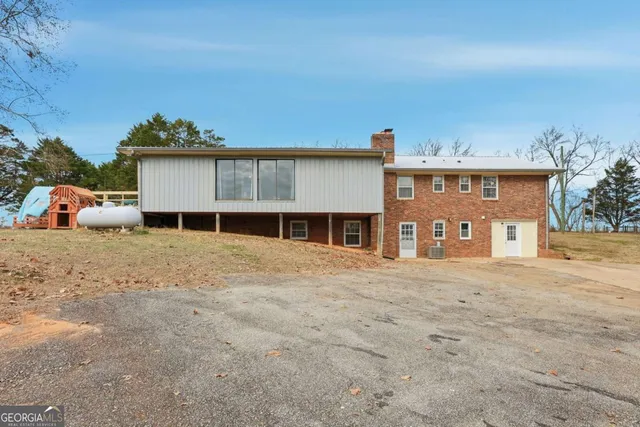 $475,000 | 334 Highway 174, Danielsville, GA 30633