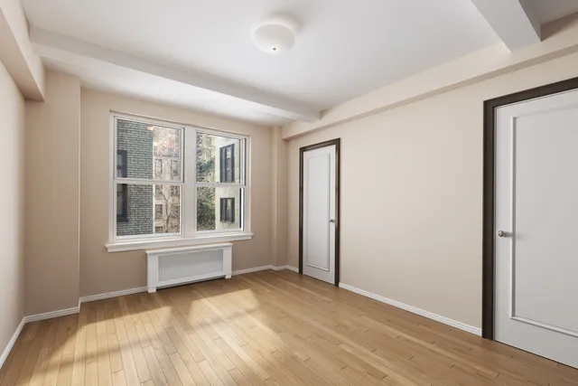 $1,375,000 | 215 East 73rd Street, Unit 3A | Lenox Hill