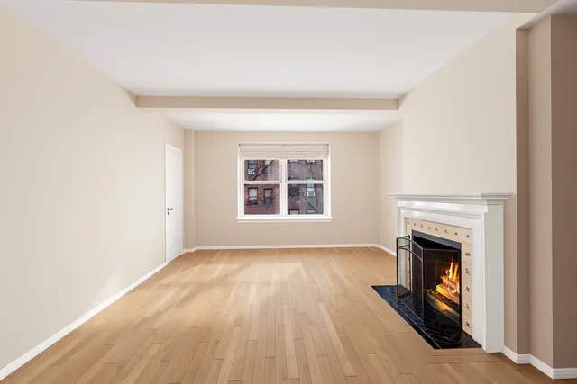 $1,375,000 | 215 East 73rd Street, Unit 3A | Lenox Hill