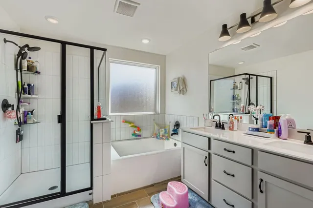 $2,700 | 3927 La Contenta Lane, Round Rock, TX 78665