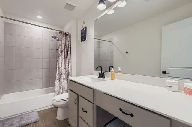 $2,700 | 3927 La Contenta Lane, Round Rock, TX 78665