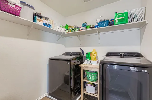 $2,700 | 3927 La Contenta Lane, Round Rock, TX 78665