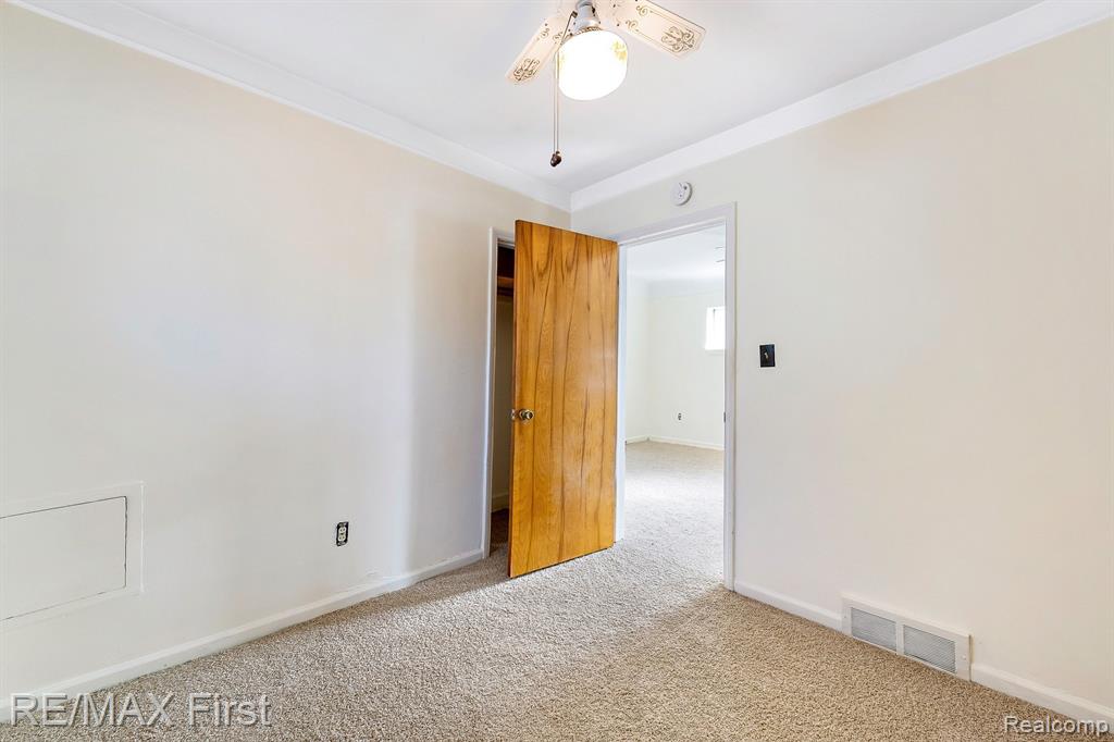 2128 Leitch Road Ferndale, MI 48220 - Photo 11 of 21