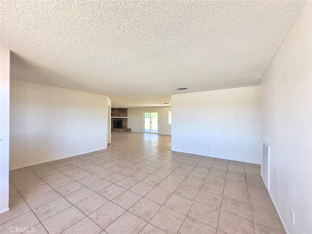 22311 Thunderbird Road Apple Valley, CA 92307 - Photo 4 of 18 a view of empty room