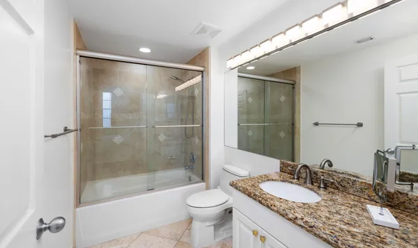 $3,250 | 616 Clearwater Park Road, Unit 1202, West Palm Beach, FL 33401