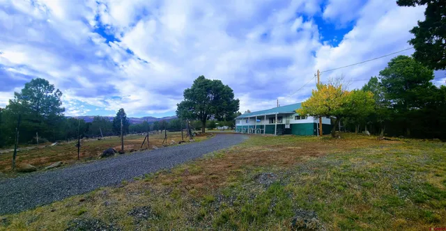 a view of a basketball court