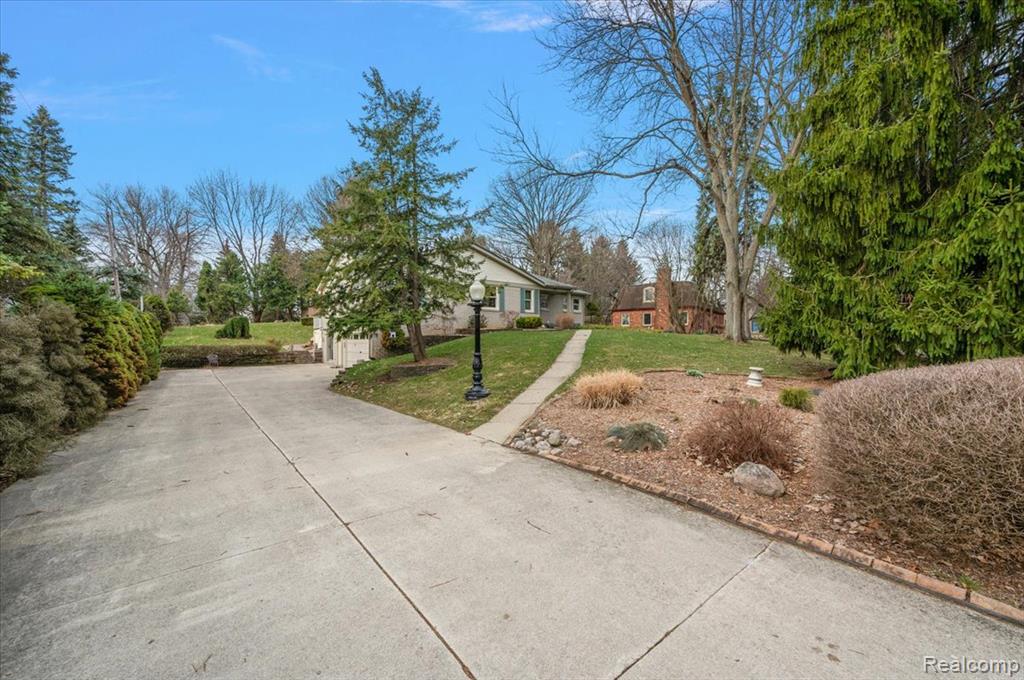 847 Leinster Road Rochester, MI 48309 - Photo 6 of 48