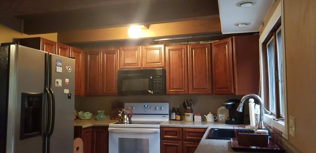 137 Howland Road Freetown, MA 02702 - Photo 7 of 16