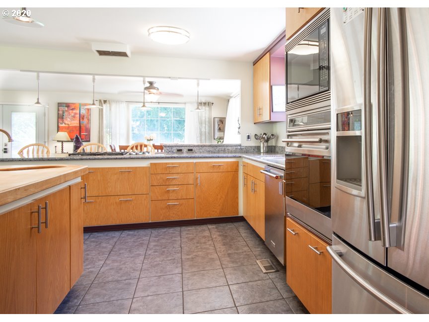 84965 Laughlin Road Eugene, OR 97405 - Photo 11 of 32 Gallery Image 11