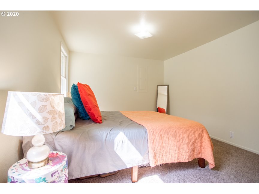 84965 Laughlin Road Eugene, OR 97405 - Photo 29 of 32 Gallery Image 29