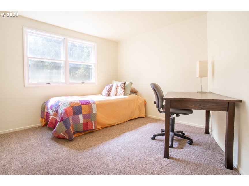 84965 Laughlin Road Eugene, OR 97405 - Photo 30 of 32 Gallery Image 30