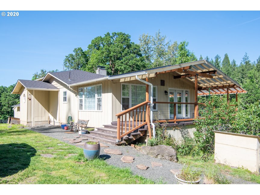 84965 Laughlin Road Eugene, OR 97405 - Photo 4 of 32 Gallery Image 4