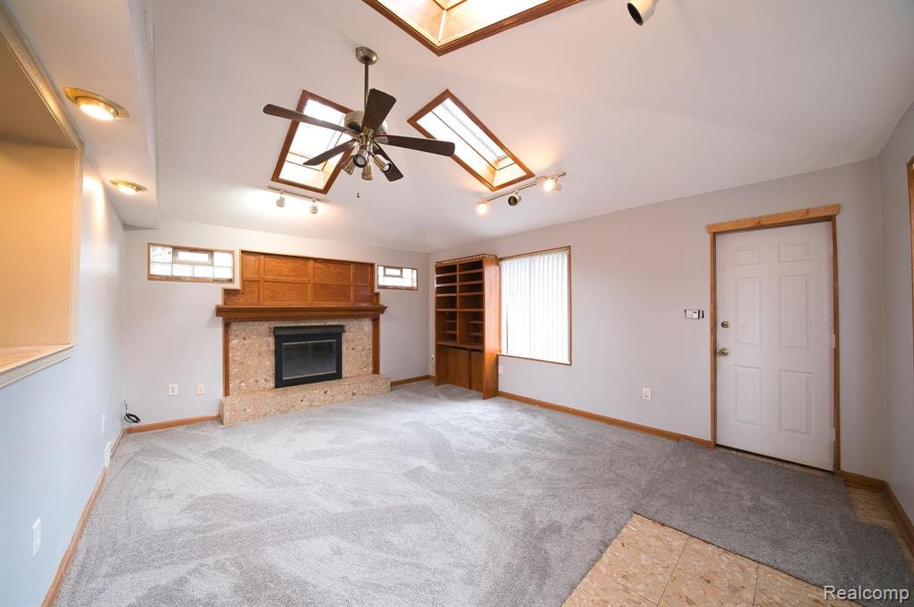 20710 Westhampton Avenue Southfield, MI 48075 - Photo 21 of 30