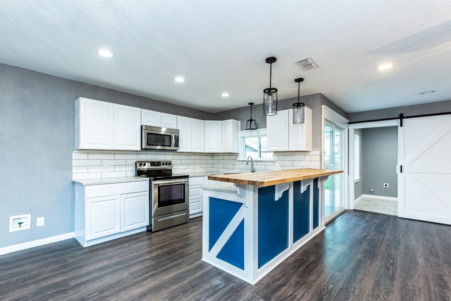 3006 36th Street Lubbock, TX 79413 - Photo 3 of 48 Kitchen