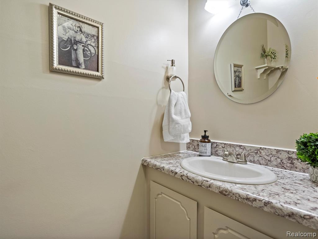 1233 Candlestick Lane Rochester Hills, MI 48306 - Photo 19 of 42