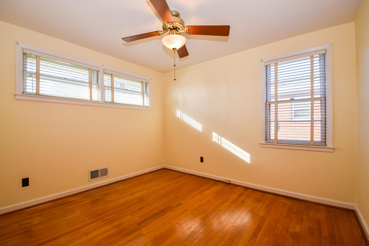 2383 Howard Road Southwest Roanoke, VA 24015 - Photo 10 of 20 Bedroom 2